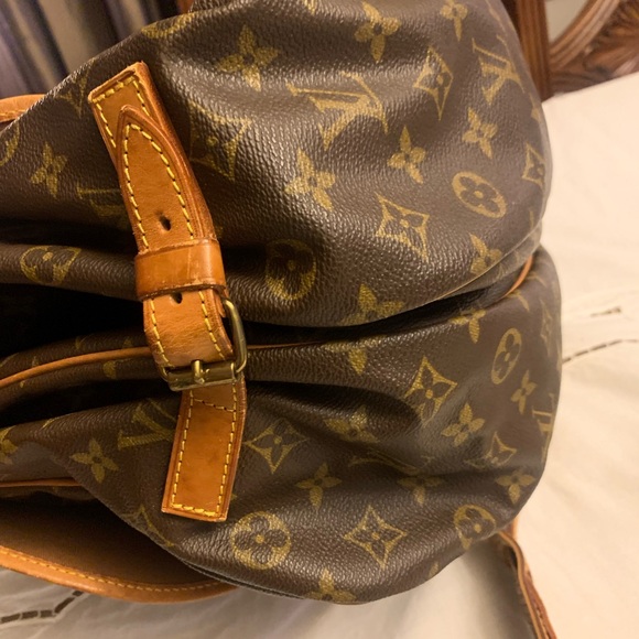 Authentic Louis Vuitton Monogram Saumur 35 shoulder bag - Picture 8 of 15